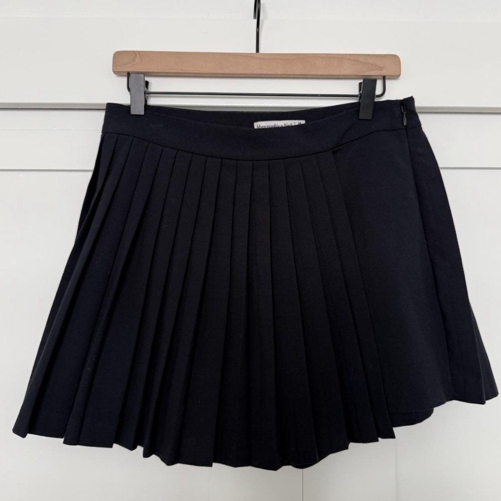 Abercrombie & Fitch Black Skater Skort